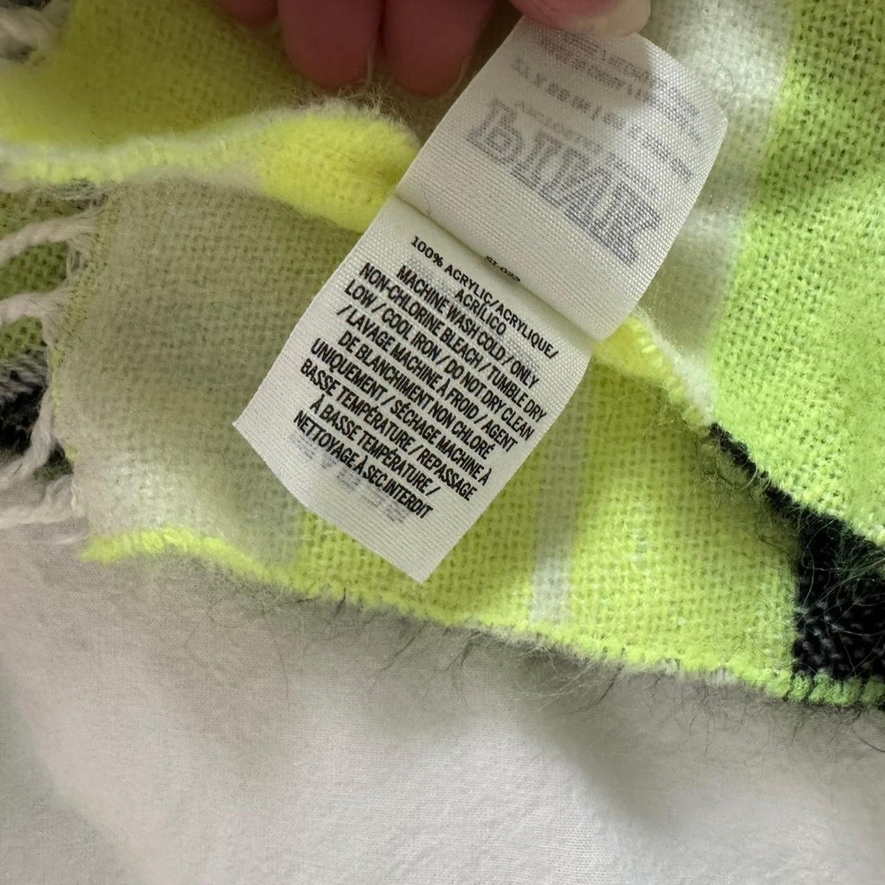 Neon green and black Victoria's Secret PINK scarf 27 x 88 in | 69 x 225 CM - Picture 5 of 8